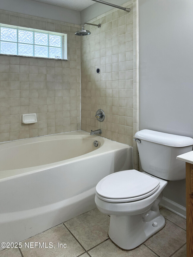 Building Photo - 1051 Moosehead Dr