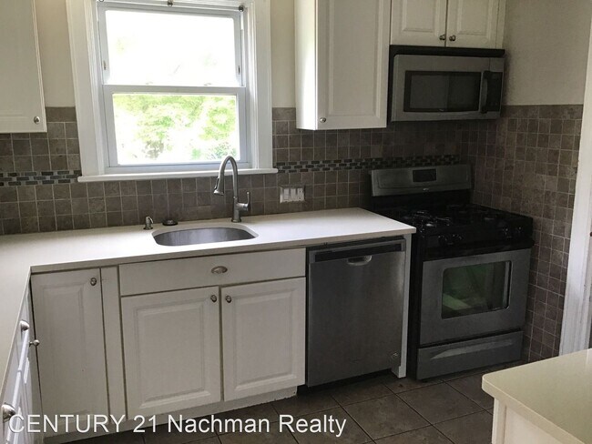 Building Photo - 4 br, 2 bath House - 1360 Fishermans Road