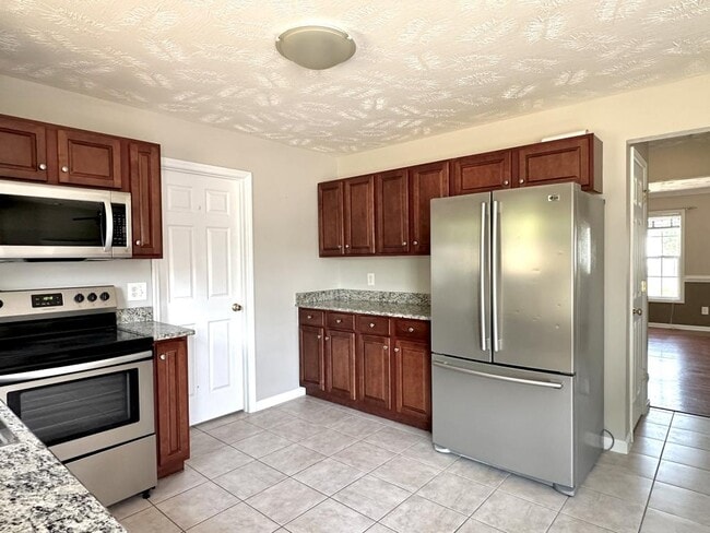 Building Photo - 284 Briarwood Pl