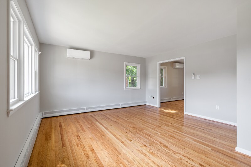 Building Photo - 707 Fairview Ave