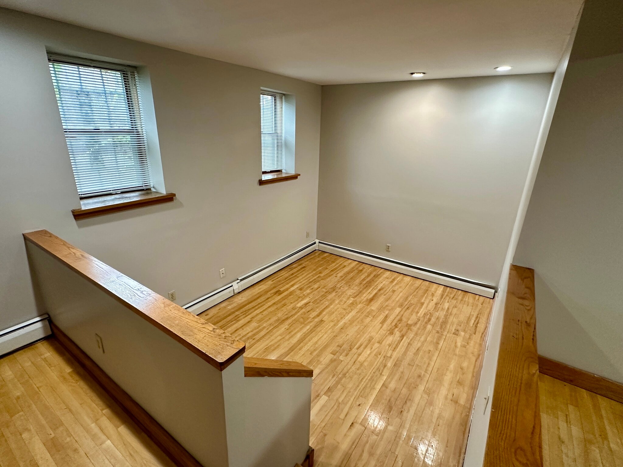 Building Photo - 2518 Emerson Ave S