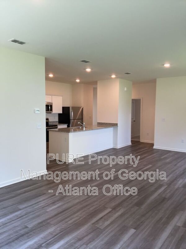 Building Photo - 25 Crescent Blvd