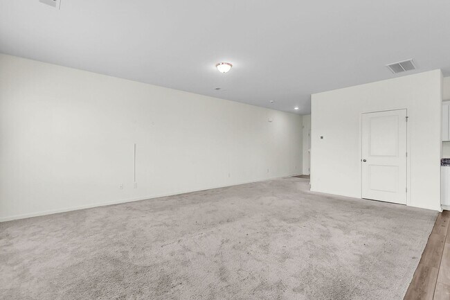 Building Photo - 424 Pender Woods Dr