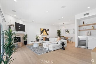 Building Photo - 1409 Havenhurst Dr