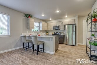 Building Photo - Waterford Terrace Apartments