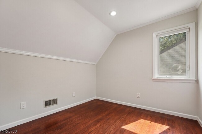 Building Photo - 4 Arbor Ct
