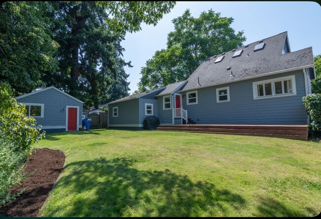 Building Photo - 6406 SE 44th Ave