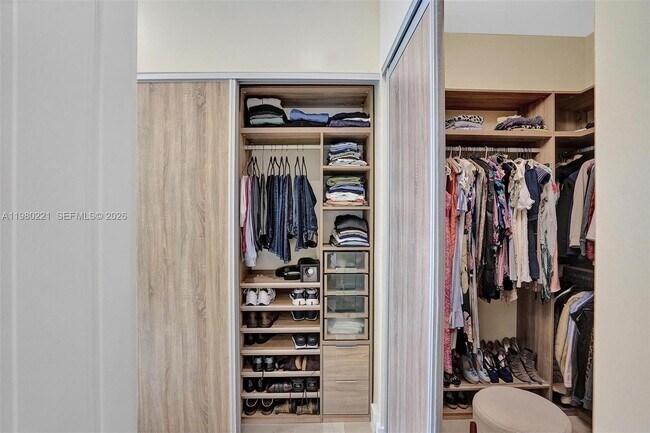 Building Photo - 1529 Shoreline Way