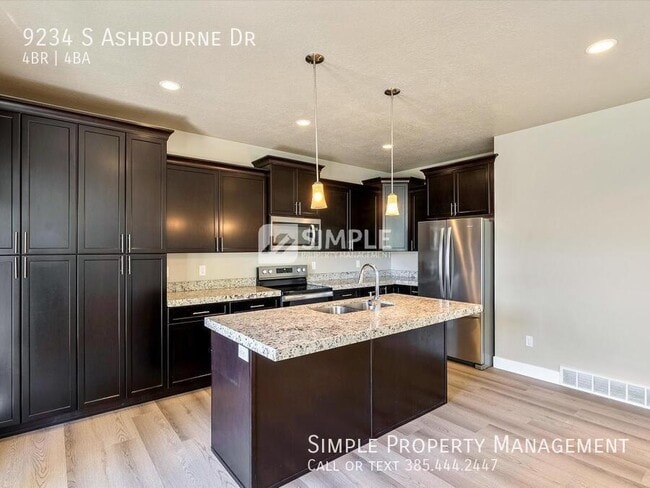 Building Photo - 9234 Ashbourne Dr