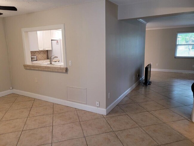Building Photo - 3157 Goldenrod St