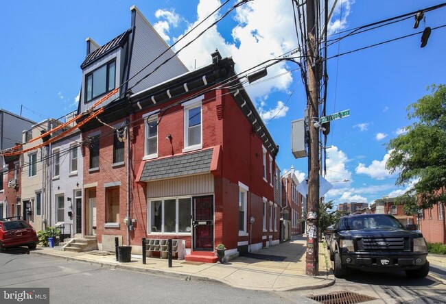 Building Photo - 1776 Waterloo St