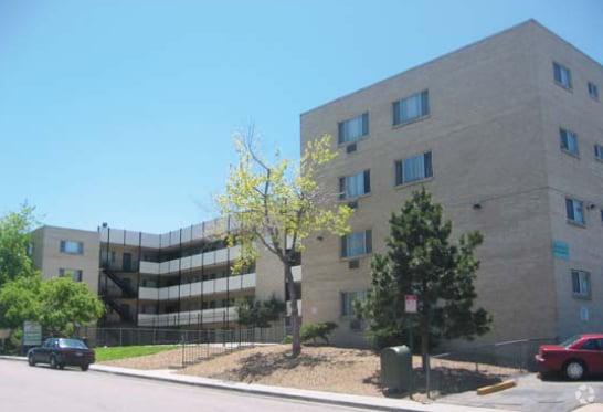 Greenleaf Apartments - Greenleaf Apartment