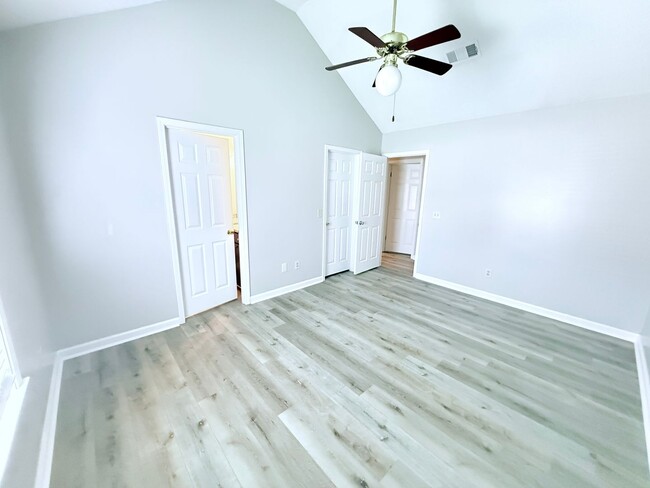 Building Photo - 3BR/3BA For Rent