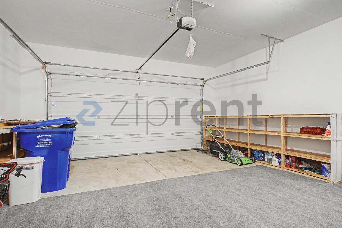 Building Photo - Unit