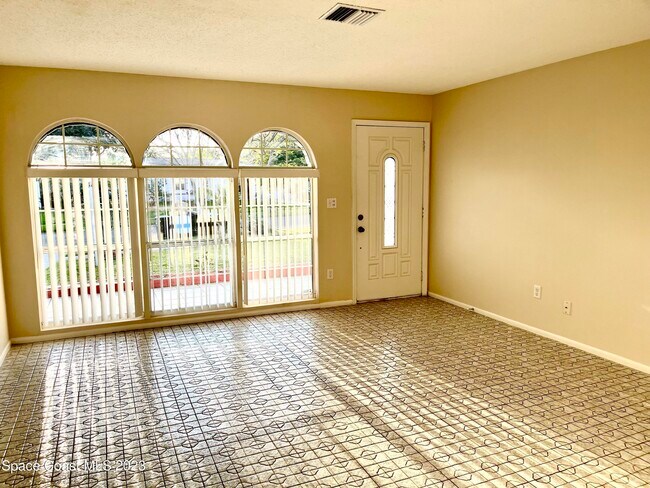 Building Photo - 781 Burman Ln NE