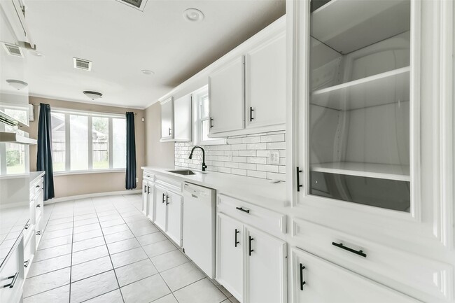 Building Photo - 10906 Sageorchard Ln