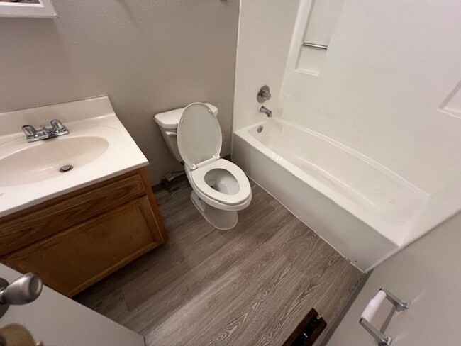 Building Photo - 2575 Nicholas Ct