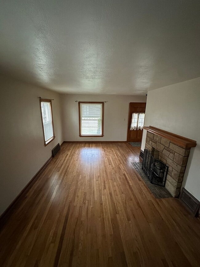 Building Photo - 4811 Albertly Ave