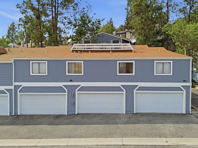 Building Photo - 29105 Thousand Oaks Blvd