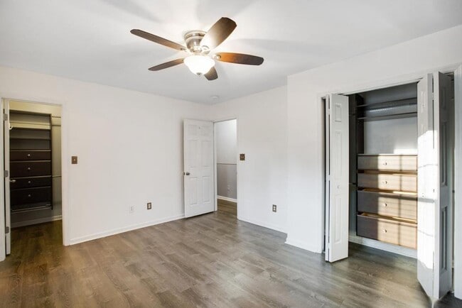 Building Photo - Adorable Richlands Home!