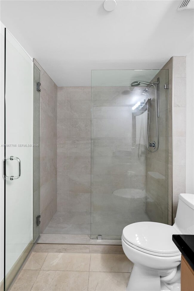 Building Photo - 3000 Coral Wy