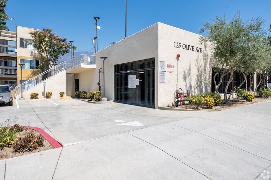 Reserved garage parking available! Contact us for mroe details! - Oak Park Apartments