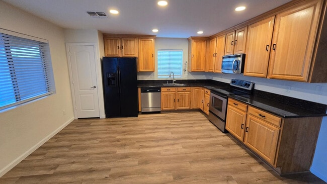 Building Photo - 11439 W Ashley Chantil Dr