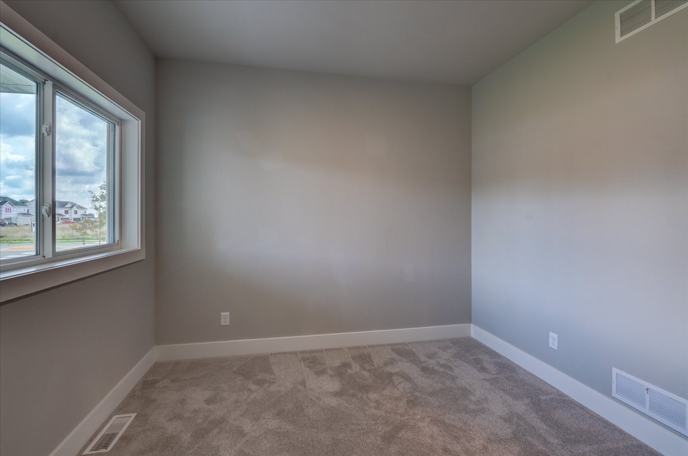 Building Photo - 1430 Palm Grass Way