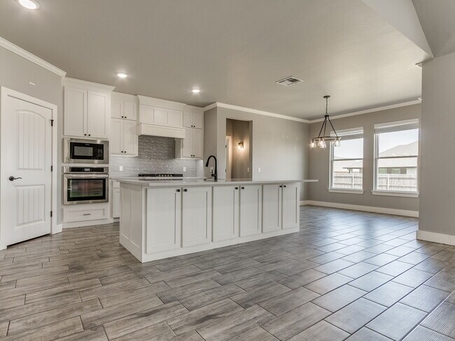 Building Photo - 3212 Hayven Cir