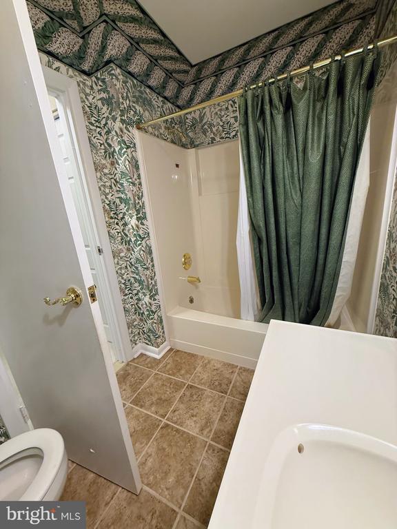 Building Photo - 231 Canal Park Dr