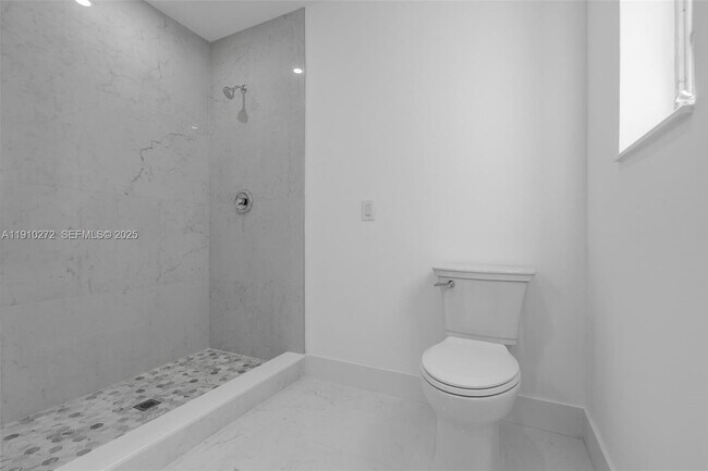 Building Photo - 7021 SW 107th St