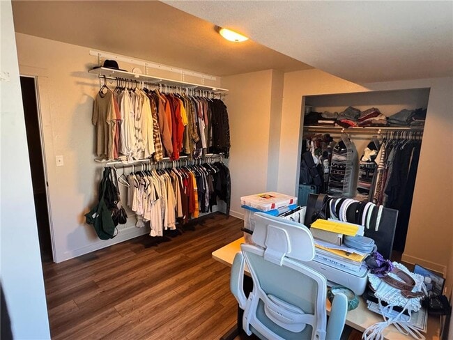 Building Photo - 810 16th St S