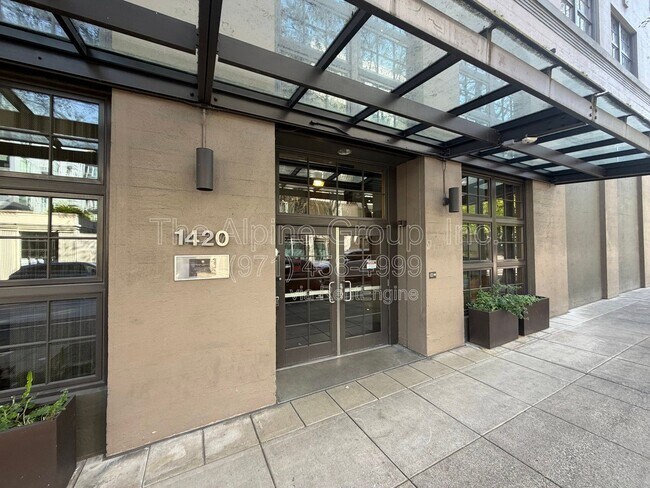 Building Photo - 1420 NW Lovejoy St