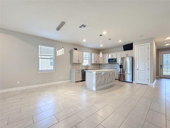 Building Photo - 2232 Bur Oak Blvd