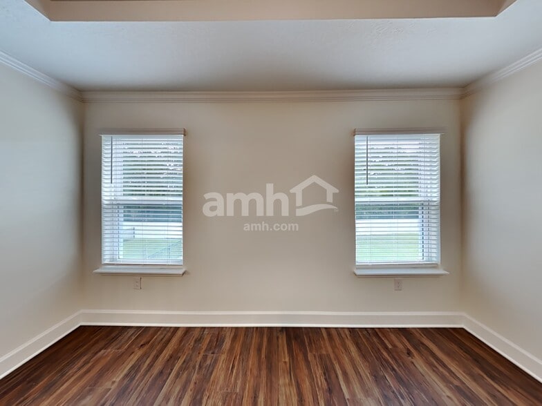 Building Photo - 1115 Walden Pond Dr