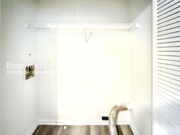 Building Photo - 5521 St James St