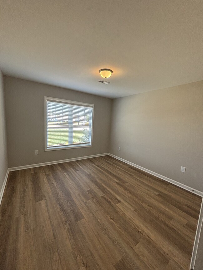 Building Photo - 100 Bradfield Cir