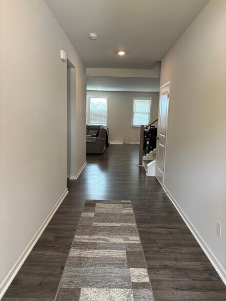 Building Photo - 719 Saffron Blvd