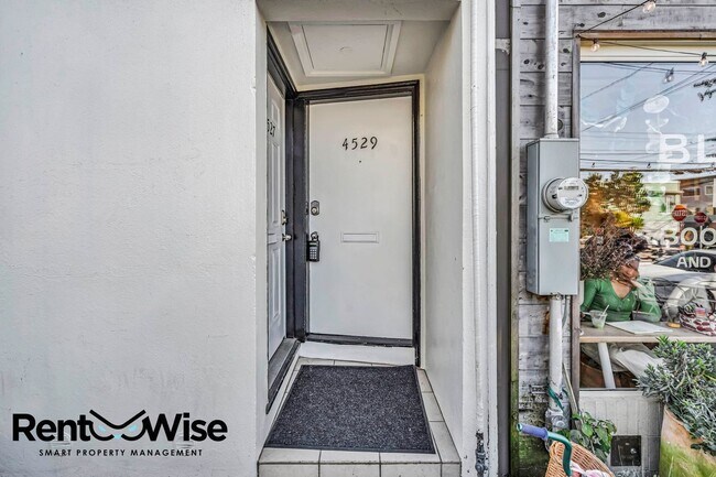 Building Photo - 4525-4529 Irving St. SF