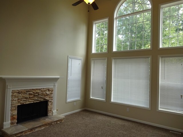 Building Photo - 3222 Thornecreek Dr