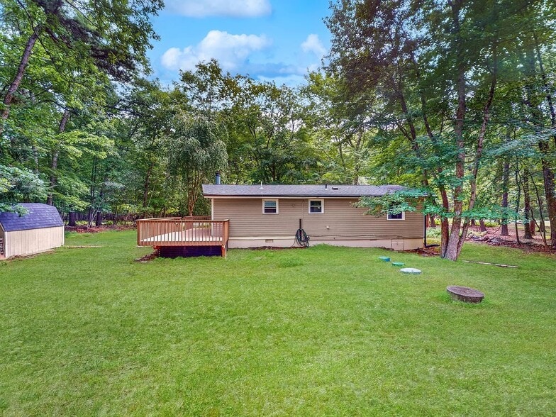 Building Photo - 107 Hickory Rd