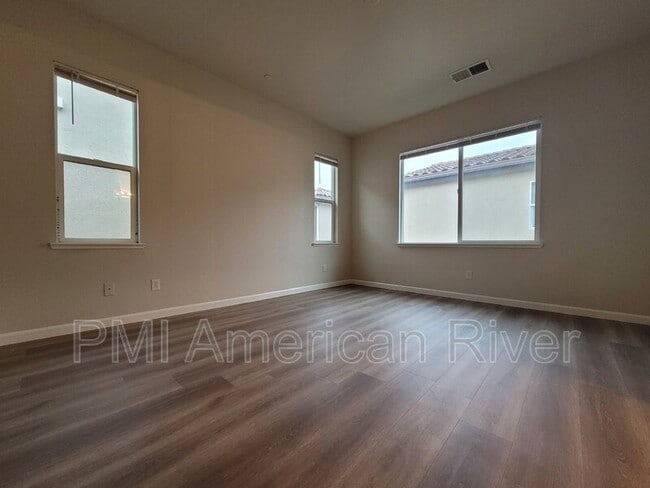 Building Photo - 8143 Crystal Walk Cir