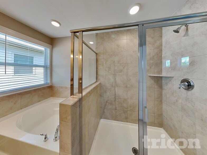 Building Photo - 319 Imperial Ct