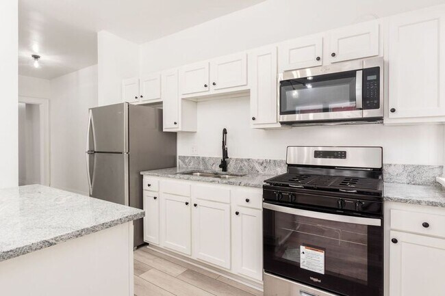 Building Photo - 58 N 20th St