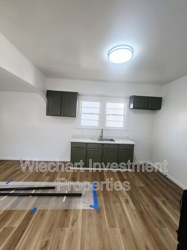 Building Photo - 426 Hazel Ave