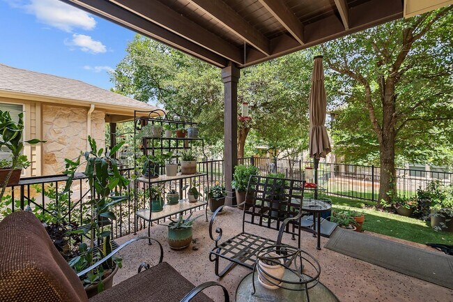 Building Photo - 7317A Colina Vista Loop