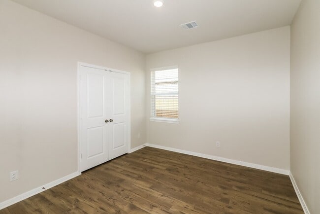 Building Photo - 7630 Tipton Meadow Way