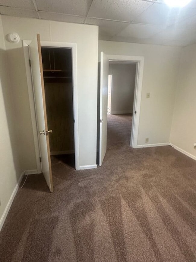 Building Photo - 132 S 5th Ave