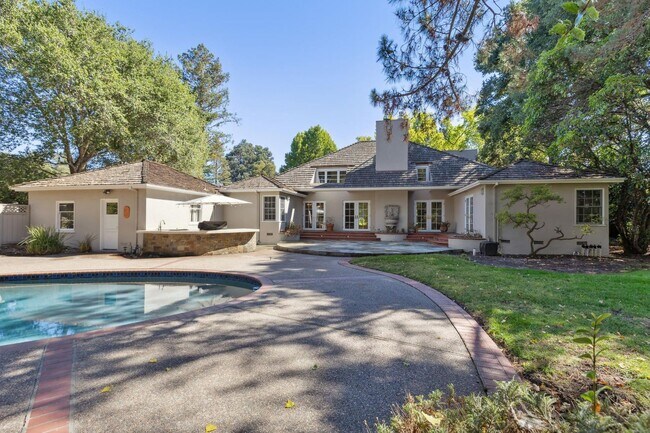 Building Photo - Beautifully Appointed Atherton Estate with Pool & Outdoor Entertaining