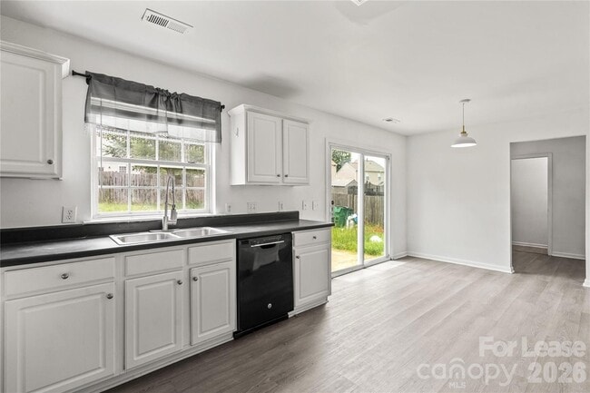 Building Photo - 2724 Mulberry Pond Dr